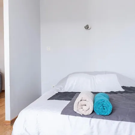 Appartement Grand ? 35m² ? Centre ? 4pers/2lits ? Cuisine ? Wifi Candé